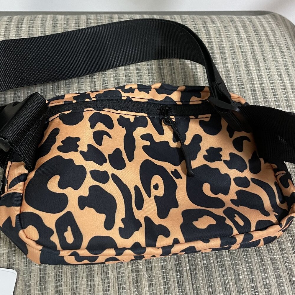 Lululemon Everywhere Belt Bag 1L New Black